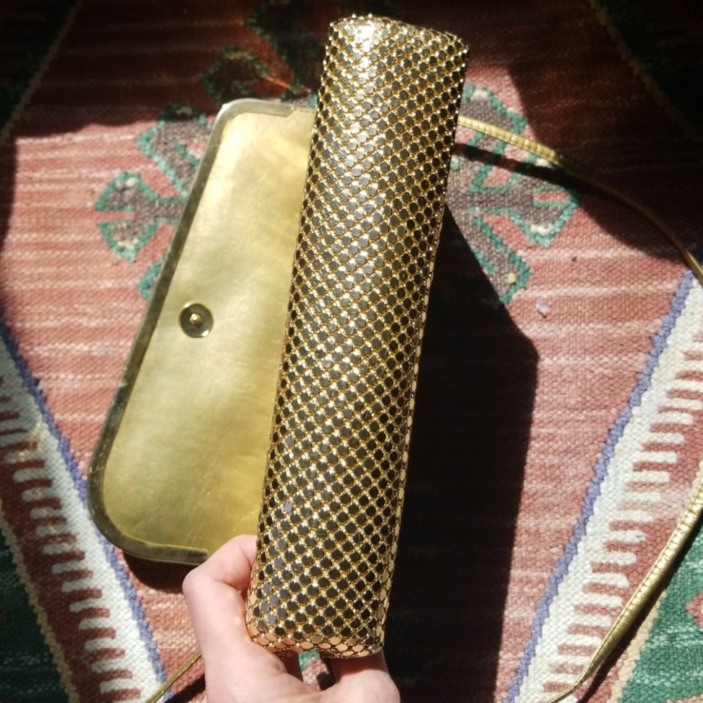 Vintage metal mesh gold purse clutch - Picture 4 of 8